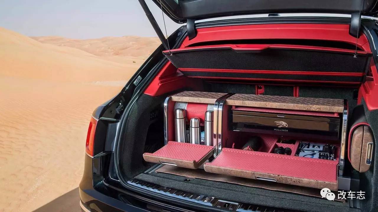 价值500万的宾利添越,打开后备箱后真是