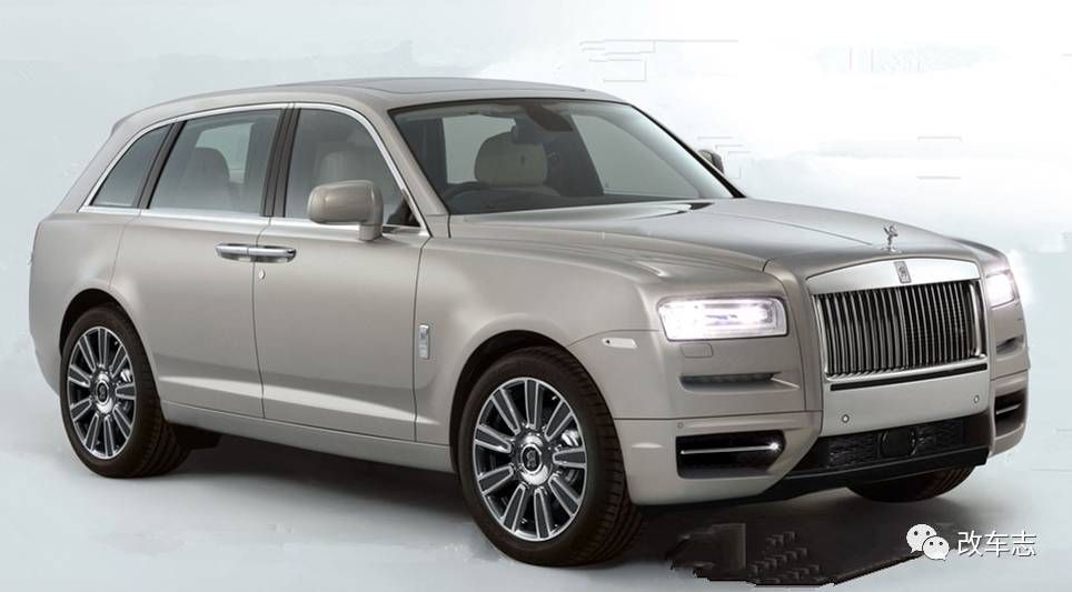 价值500万的宾利添越,打开后备箱后真是