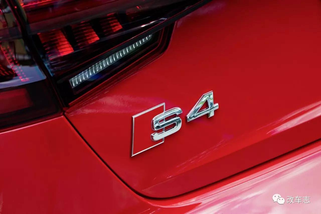 再也不想开四缸的奥迪A4了 S4才叫性能车!