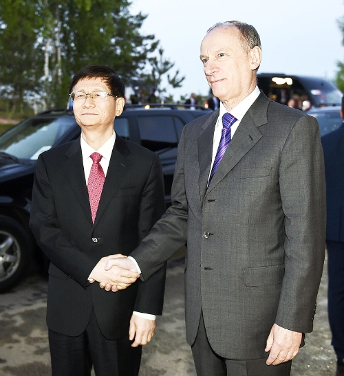 孟建柱:加强国际反恐合作 切实维护各国人民安