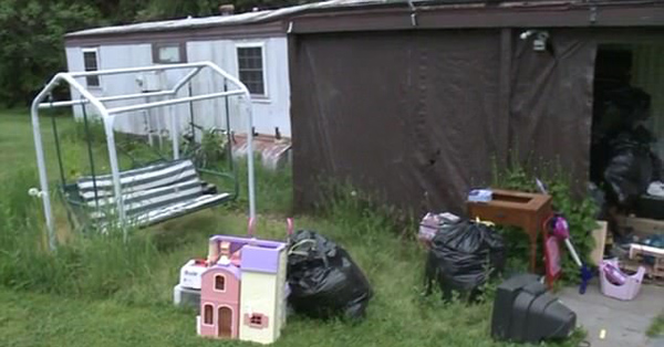 令人发指!美女子纵容男友性侵女童长达1年|波