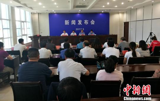 榆阳区官方26日通报称,幼儿园食材送检样品检验合格。 王永平 摄