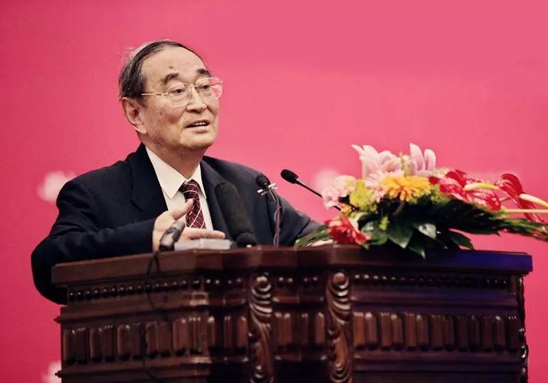 厉以宁_厉以宁中等收入陷阱