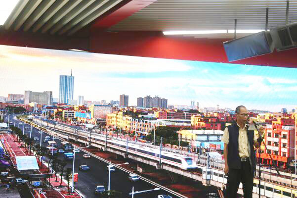 东莞地铁2号线开通一周年啦 今天生日这么庆祝