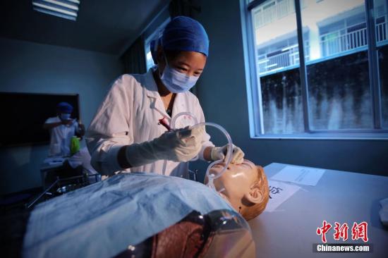 中央财政支持医学院校为中西部培养免费定向本