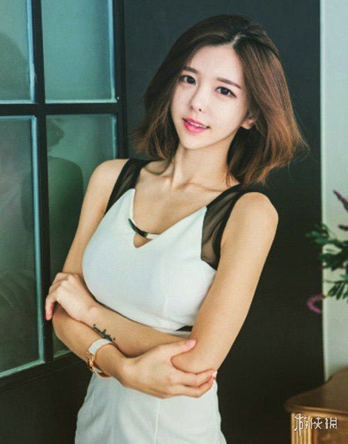 王思聪“旧爱”尹素婉晒比基尼照 这身材价值三千万!