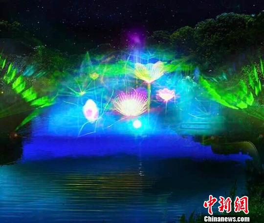 图为,武汉东湖萤火虫主题公园光影技术营造萤火虫氛围 李中 摄
