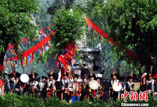 瓦尔俄足节现场。 安源 摄
