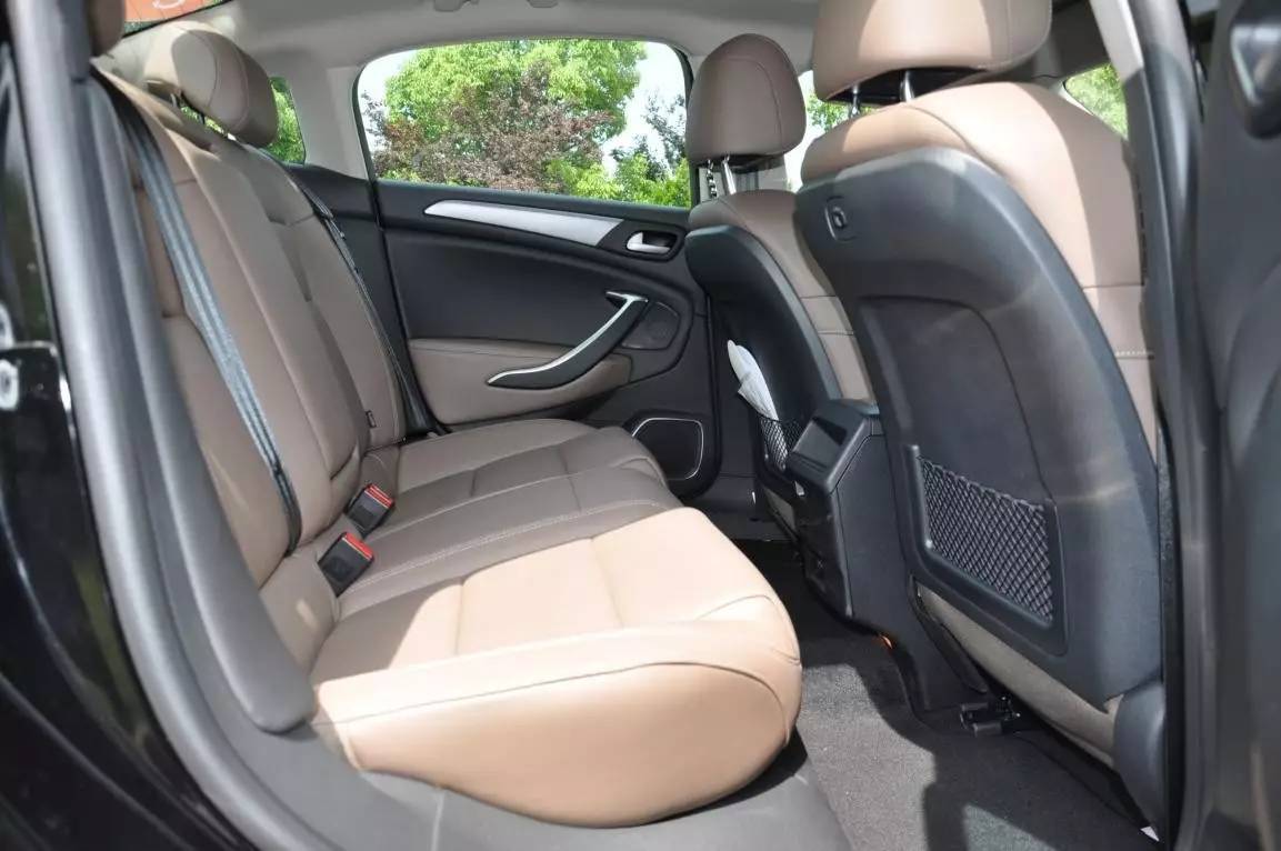 驾乘舒适性越级,这款车就是最高性价比的家轿?