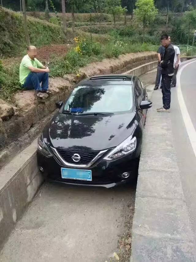 【车友互动】为什么买车的时候，有天窗的要贵一些？今天终于知道答案了！