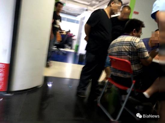 易到承诺完成提现最后一天:司机们坐满易到办