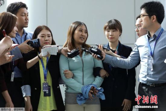 当地时间5月31日，崔顺实女儿郑维罗抵达韩国仁川机场。