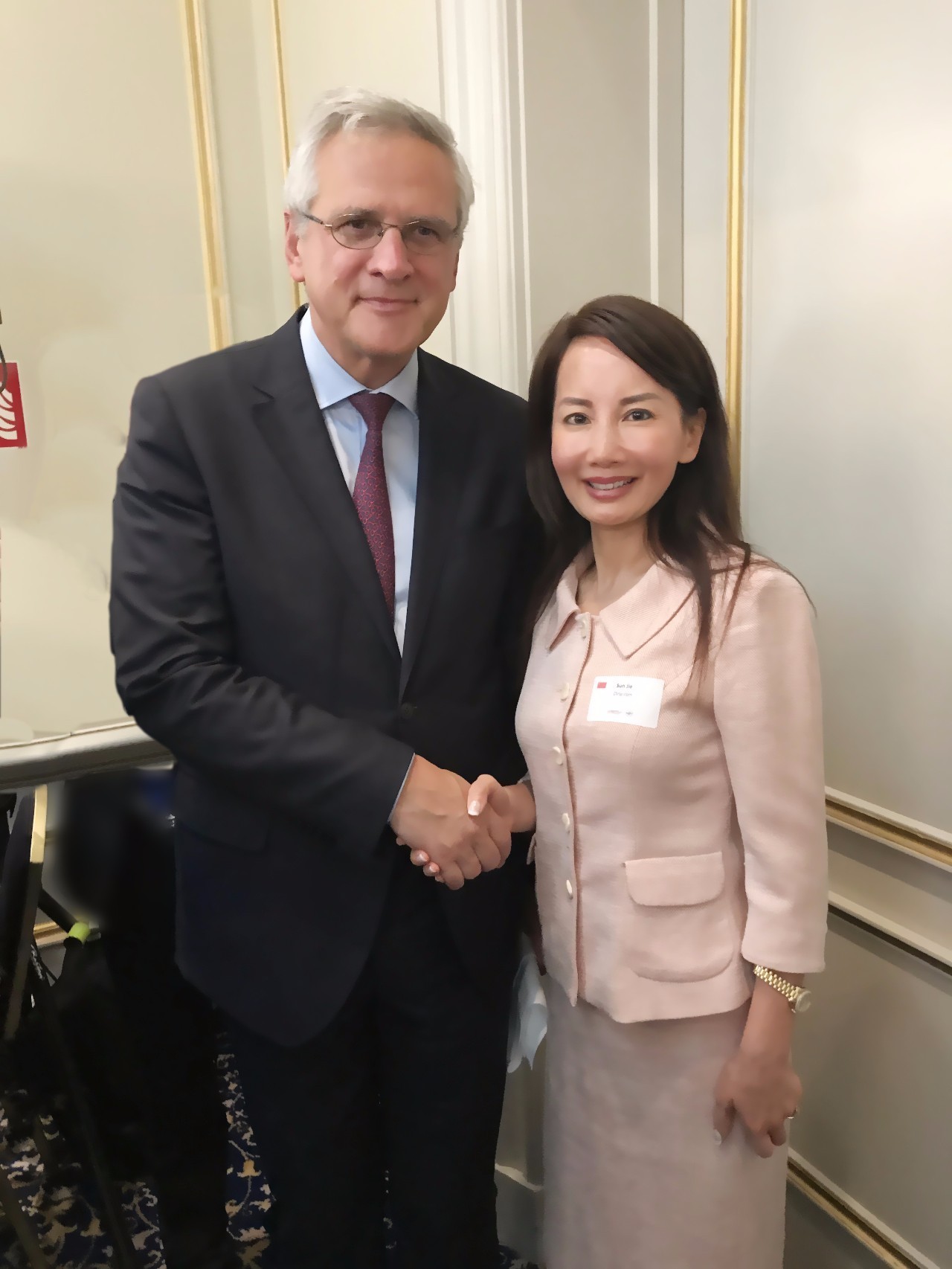 携程ceo孙洁参加中欧工商峰会推广中国旅游