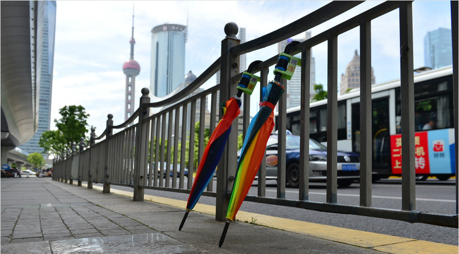 共享雨伞出师不利,短短一天全都有借无还|共享