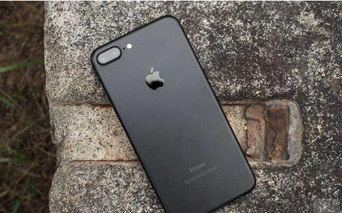 当Mate 9遇到iPhone 7 Plus 孰强孰弱一看便知