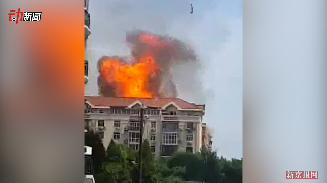 實(shí)拍：天津一煤氣罐車輛自燃爆炸 火焰高過(guò)樓頂