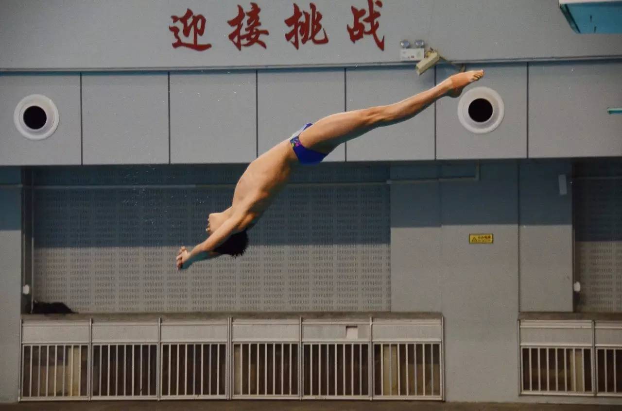 全国跳水冠军赛 | 王宗源、谢思埸上演强强对决，包揽男子3米板前二_体育 _ 文汇网