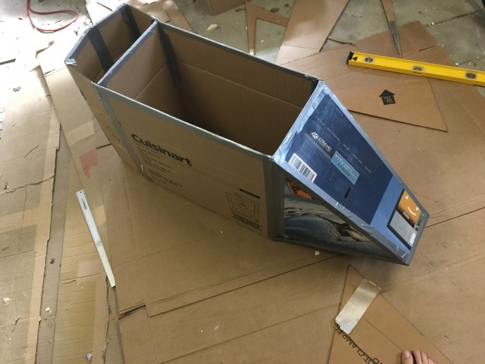 老爹用纸板为女儿打造 星球大战 雪地战机|战机