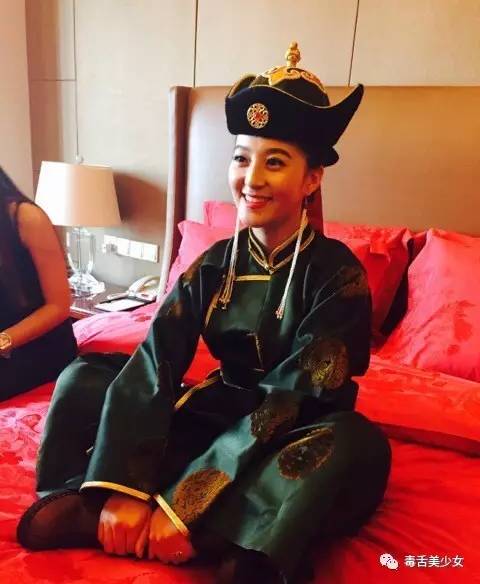 微博写着“存好心，存善心”的哈琳娜真的是个满口谎言的骗婚女吗？