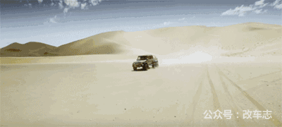 600万的奔驰大G说翻就翻，其中一辆竟然输给了本田飞度！