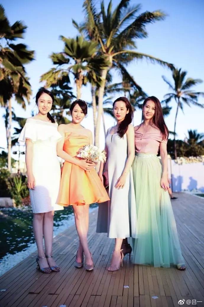 厉害了word安以轩,伴娘团竟然全是瑜伽妹子!