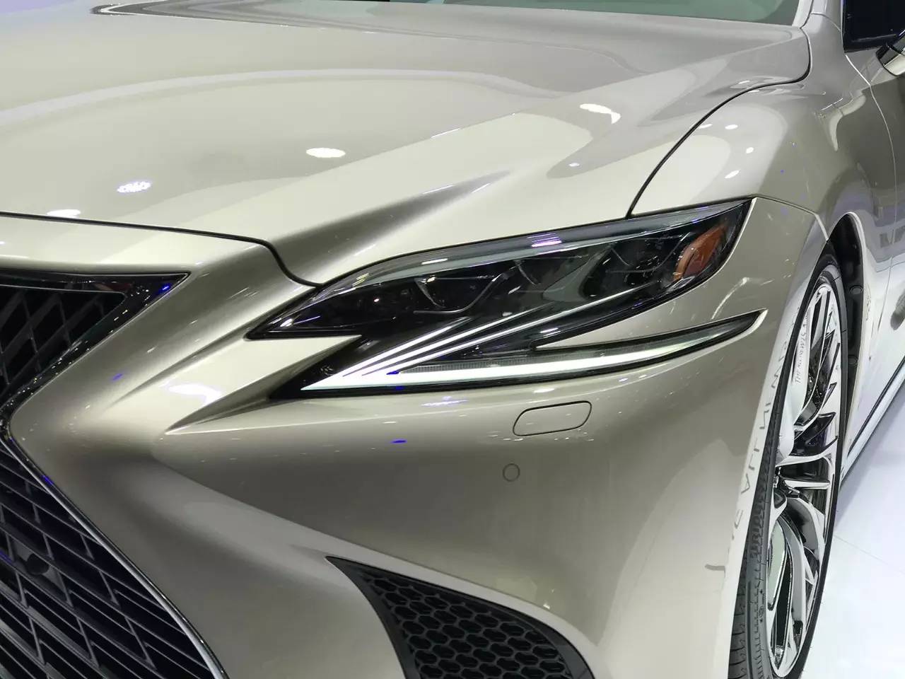 雷克萨斯车展上憋出的大招,算惊艳吗?