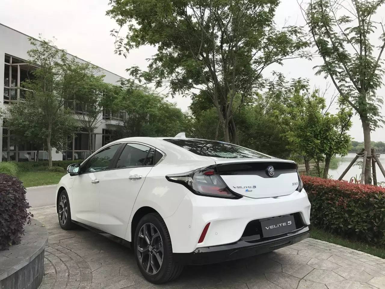 别克VELITE 5，插电混动真就没有对手了?-新浪汽车