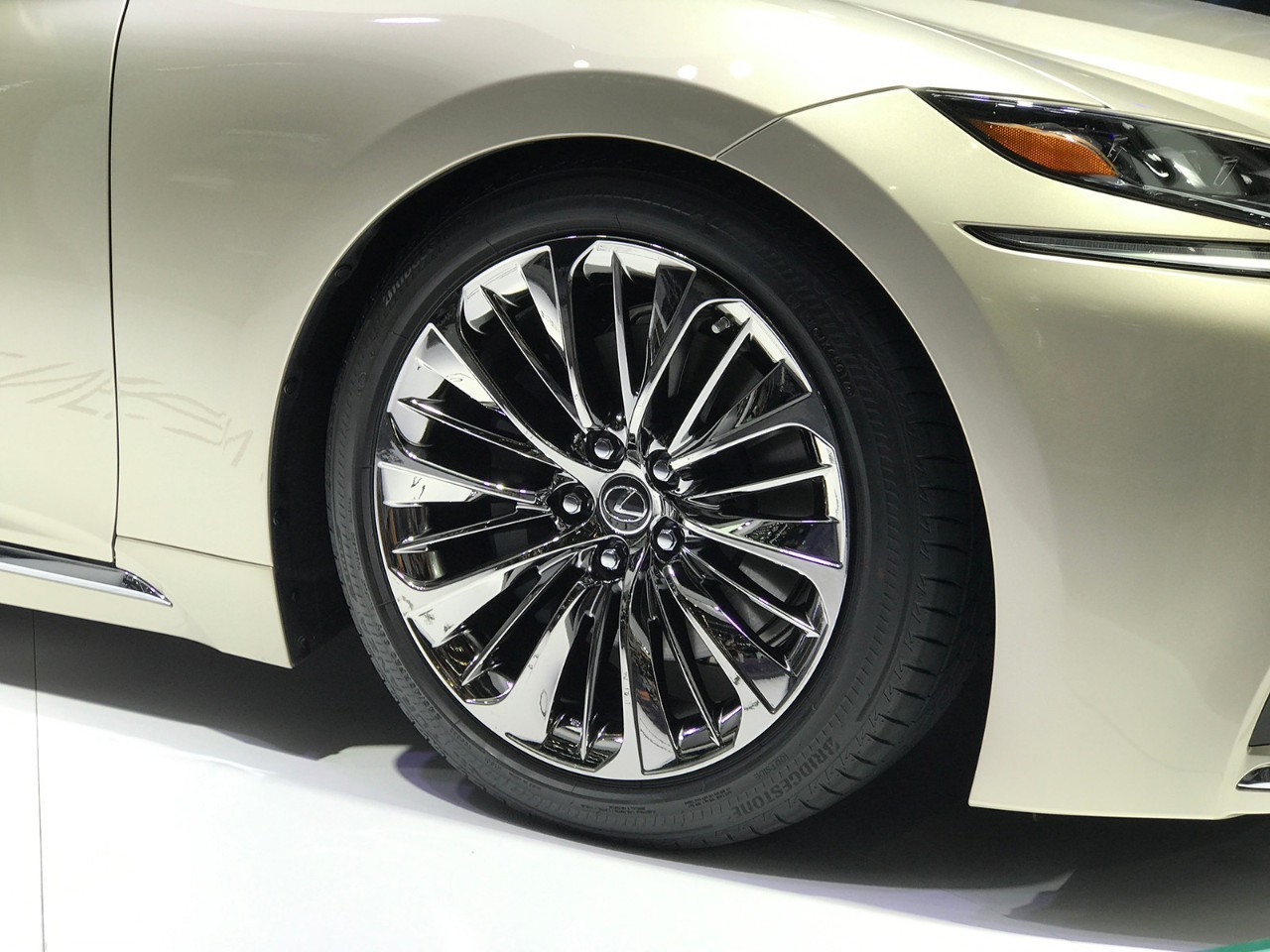 雷克萨斯车展上憋出的大招,算惊艳吗?