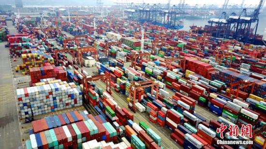 联合国报告称中国首次成为全球第二大投资国(资料图片) 中新社记者 陈文 摄