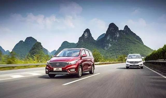 无敌空间带7座,家用很极品!这款车顶配才8.09万!