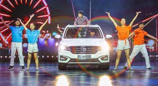 无敌空间带7座,家用很极品!这款车顶配才8.09万!