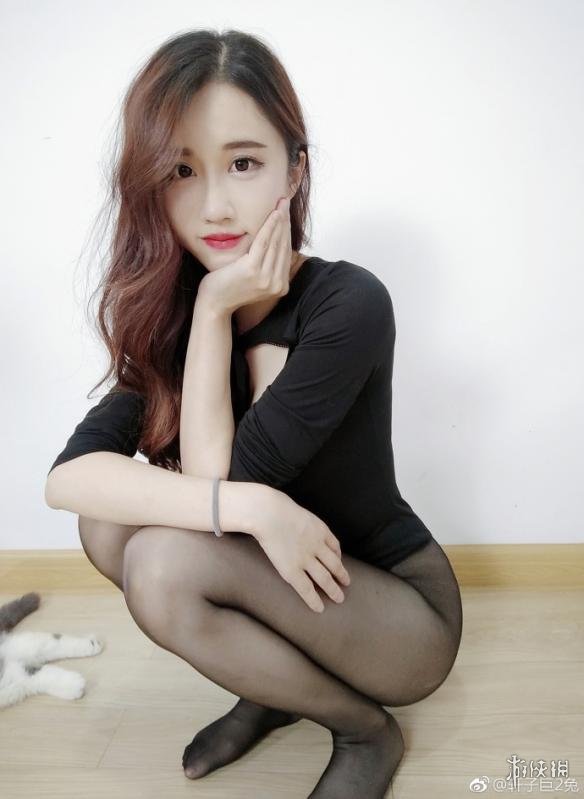 营养跟不上了!斗鱼美女主播竟用这种方式为高生加油
