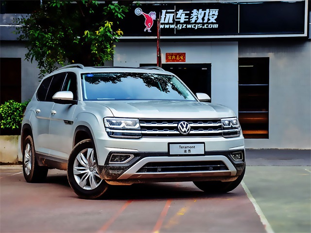 巨型7座高尔夫吓跑Q7 还省了30万买跑车!