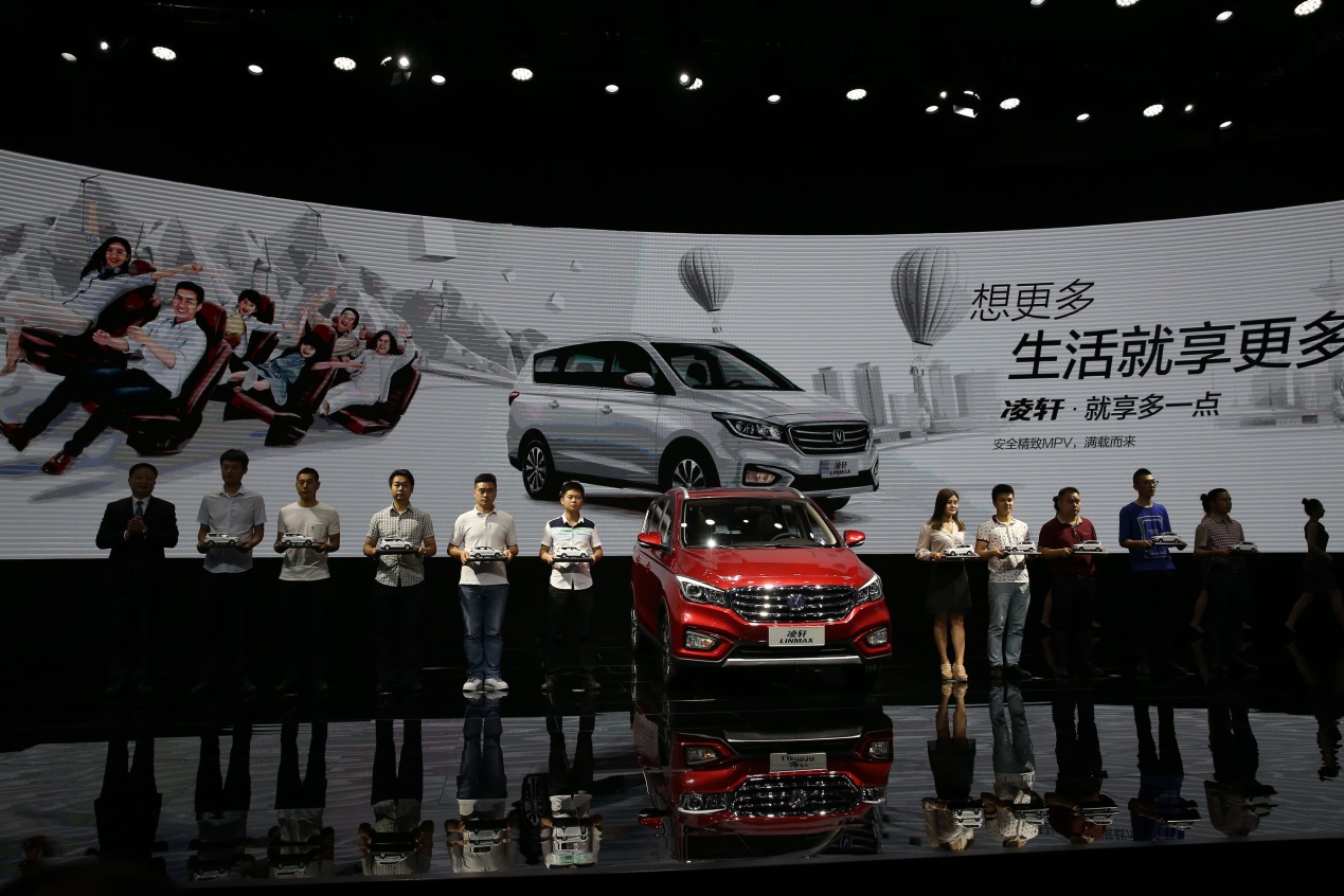 买SUV还是MPV?长安的答案是:让你坐飞机!