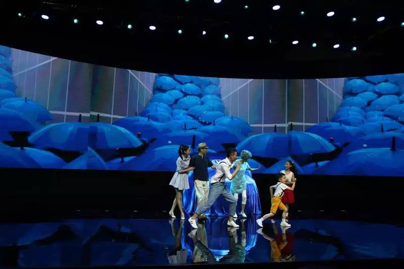 买SUV还是MPV?长安的答案是:让你坐飞机!