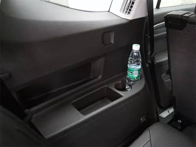 巨型7座高尔夫吓跑Q7 还省了30万买跑车!