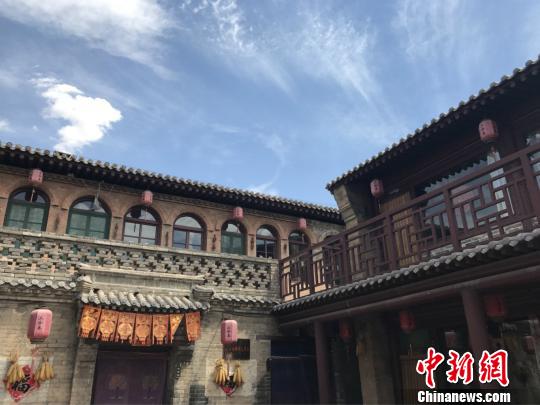 图为蔚县暖泉古镇内极具明清时期北方建筑特点的古建筑 张帆 摄