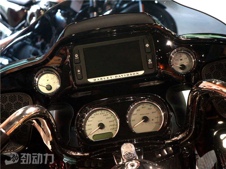 天热懒得动 足不出户看豪车可以不?