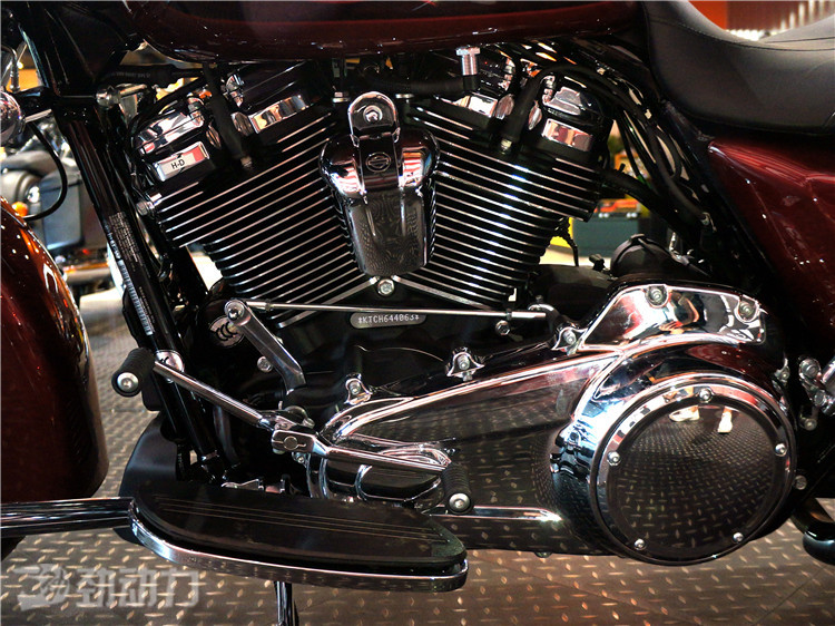 天热懒得动 足不出户看豪车可以不?