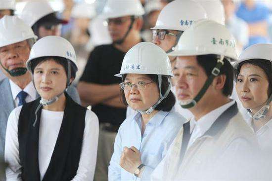 台学者发起检视“前瞻”联署 8800亿预算问题一箩筐