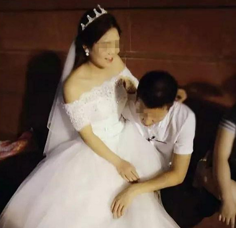 婚纱照坑爹_坑爹图片(3)