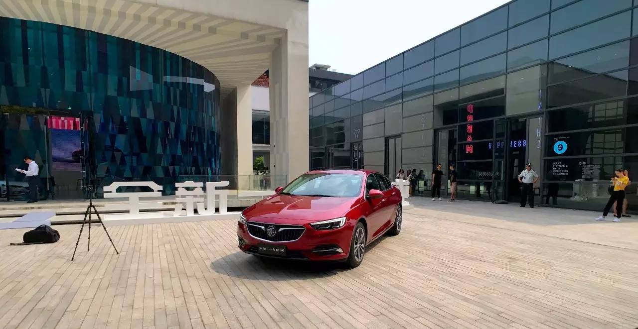 据说,月薪2.4万的85后才开得上全新一代君威