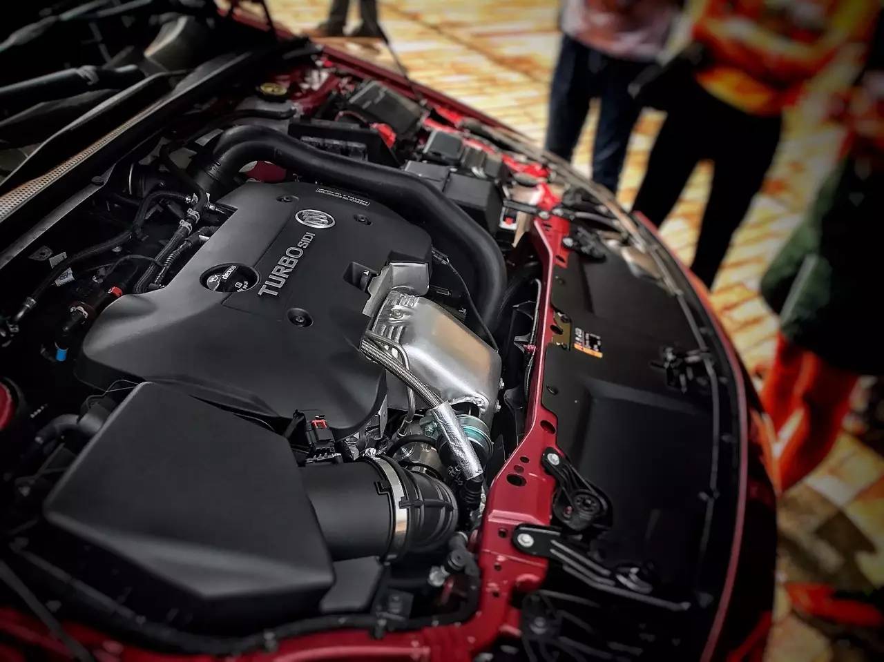 据说,月薪2.4万的85后才开得上全新一代君威