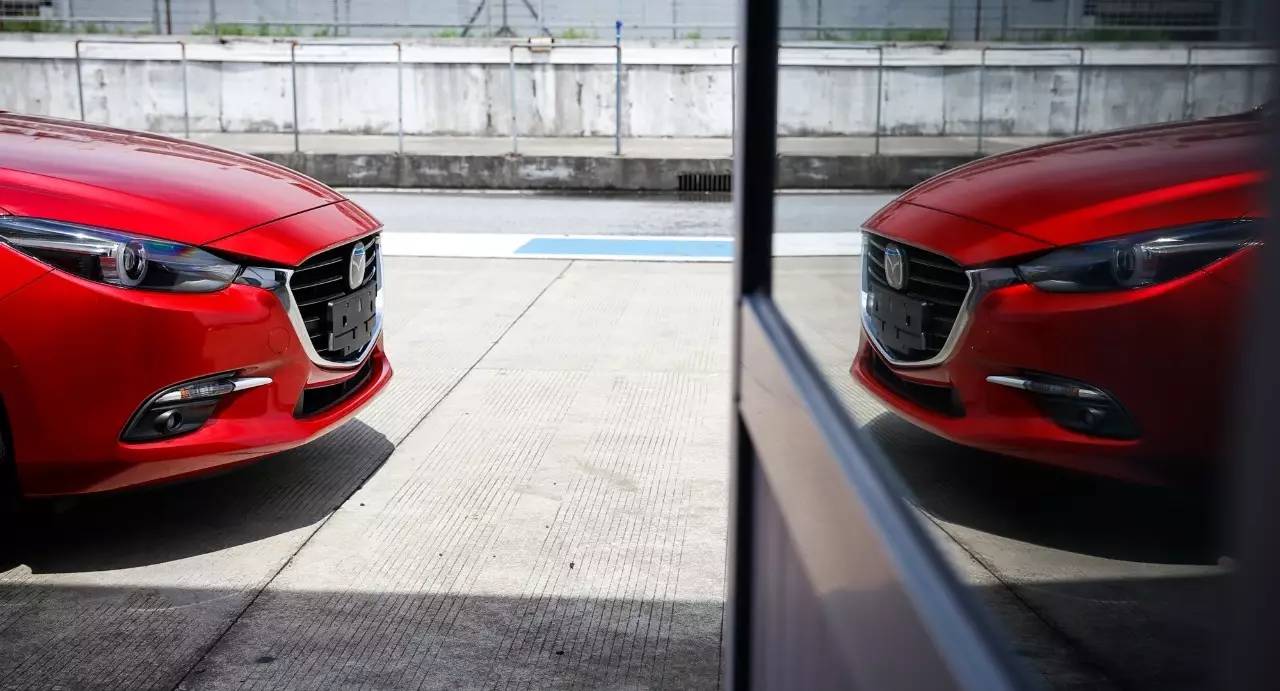 15万的“法拉利”,男生爱开、女生爱看!