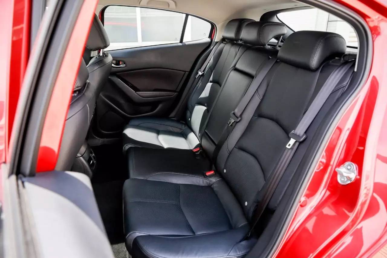 15万的“法拉利”,男生爱开、女生爱看!