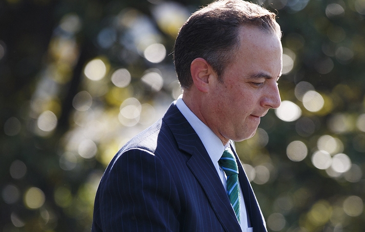 特朗普要换掉大内总管 内阁会上表忠心已不管