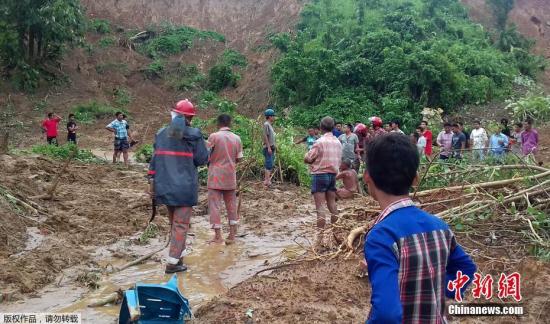 灾难管理部门负责人表示，救援工作仍在继续。据悉，大部分遇难者集中在两个地区，分别是 Rangamati and Bandarban，这两地自12日早起就遭受暴雨侵袭。