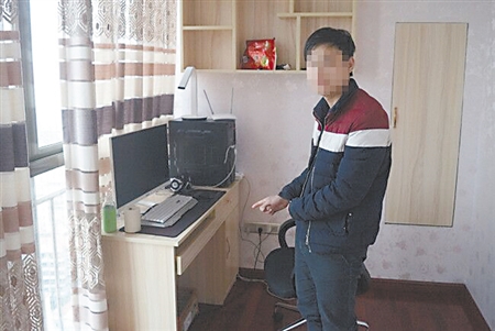 嫌疑人指认作案工具垫江警方供图