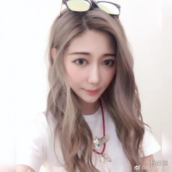 斗鱼“电竞第一腿”宣布合同到期 就等王思聪放话了