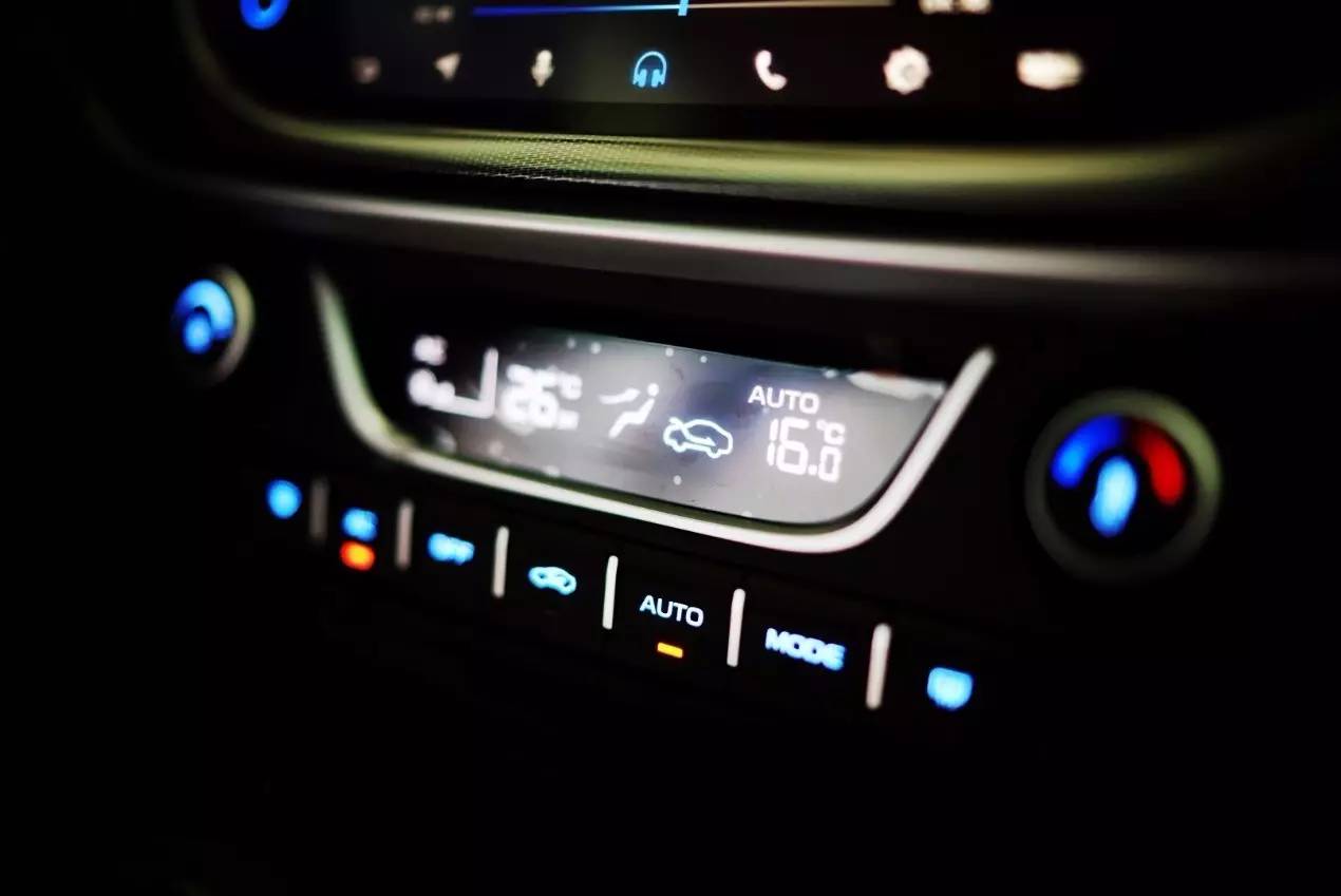 新帝豪车主也许会想:不客气的说,Siri就是辣鸡